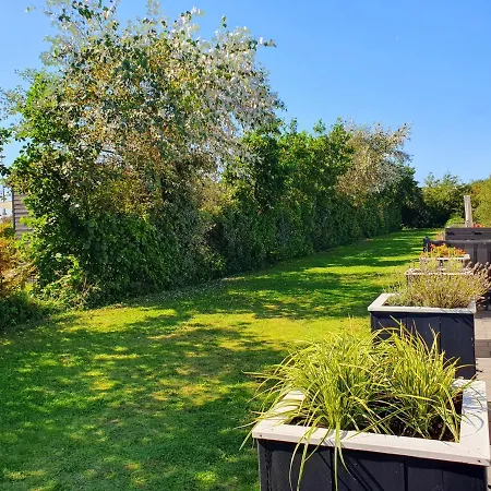 Sandy Feet Retreat Chalet Petten