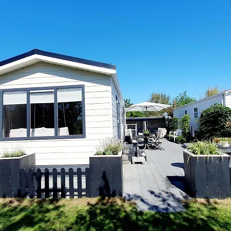 Sandy Feet Retreat Chalet Petten