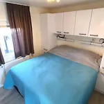 Sandy Feet Retreat *